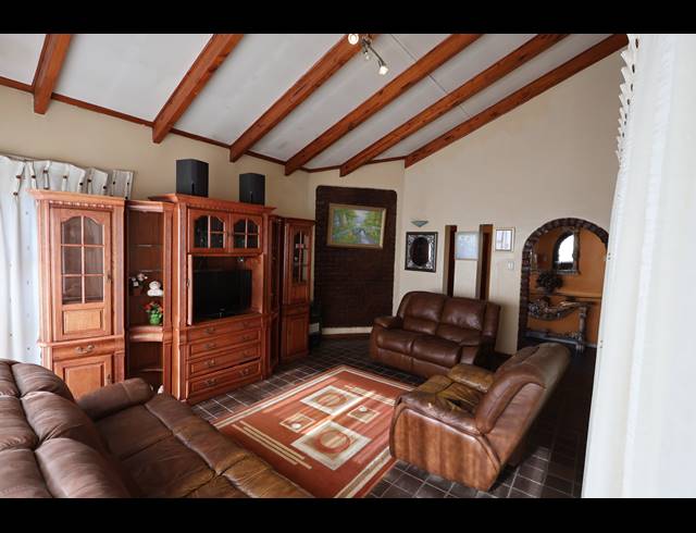 3 BEDROOM HOUSE FOR SALE IN DORCHESTER HEIGHTS